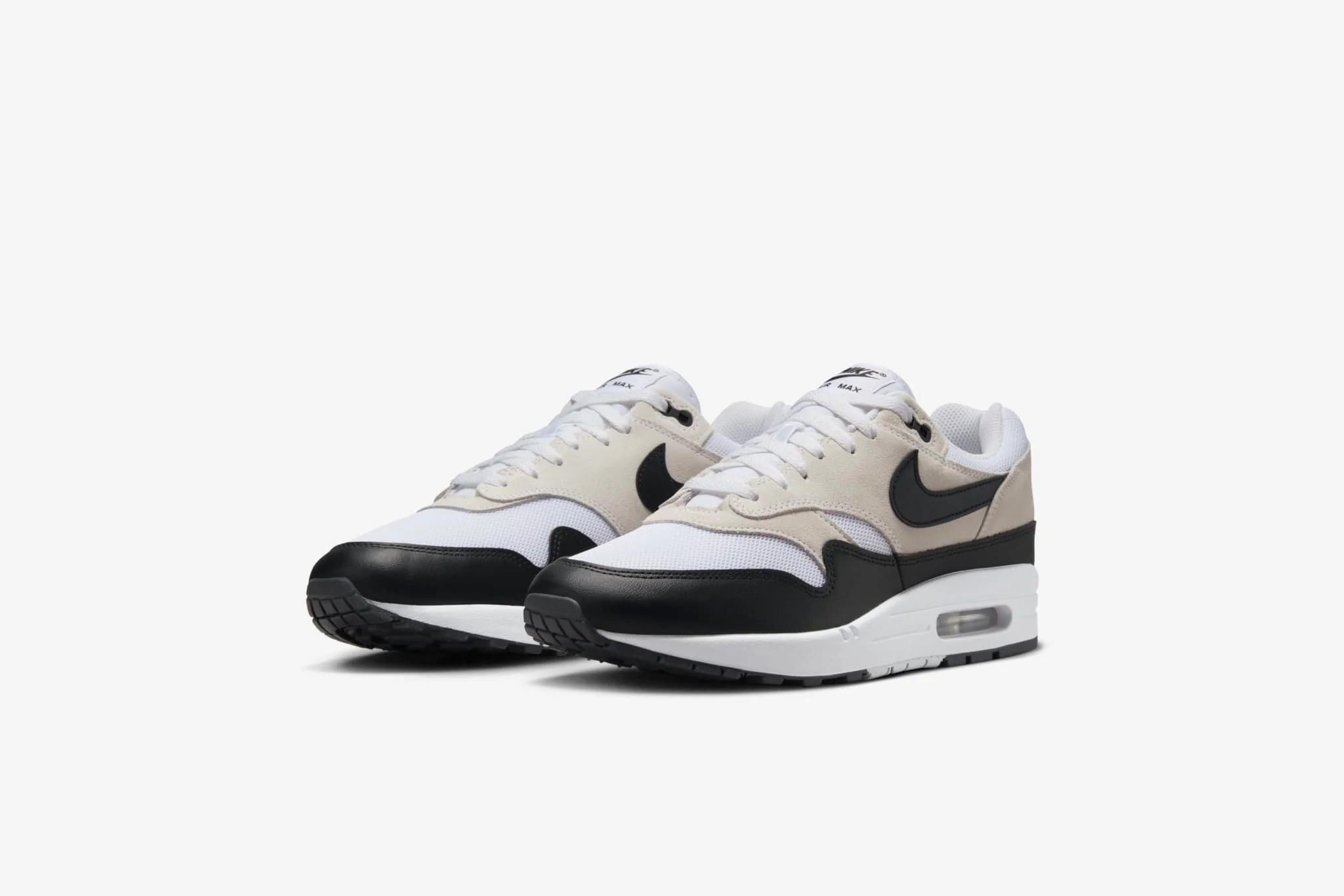 Nike "Air Max 1 Essential" M - White / Black / Summit White - Image 3