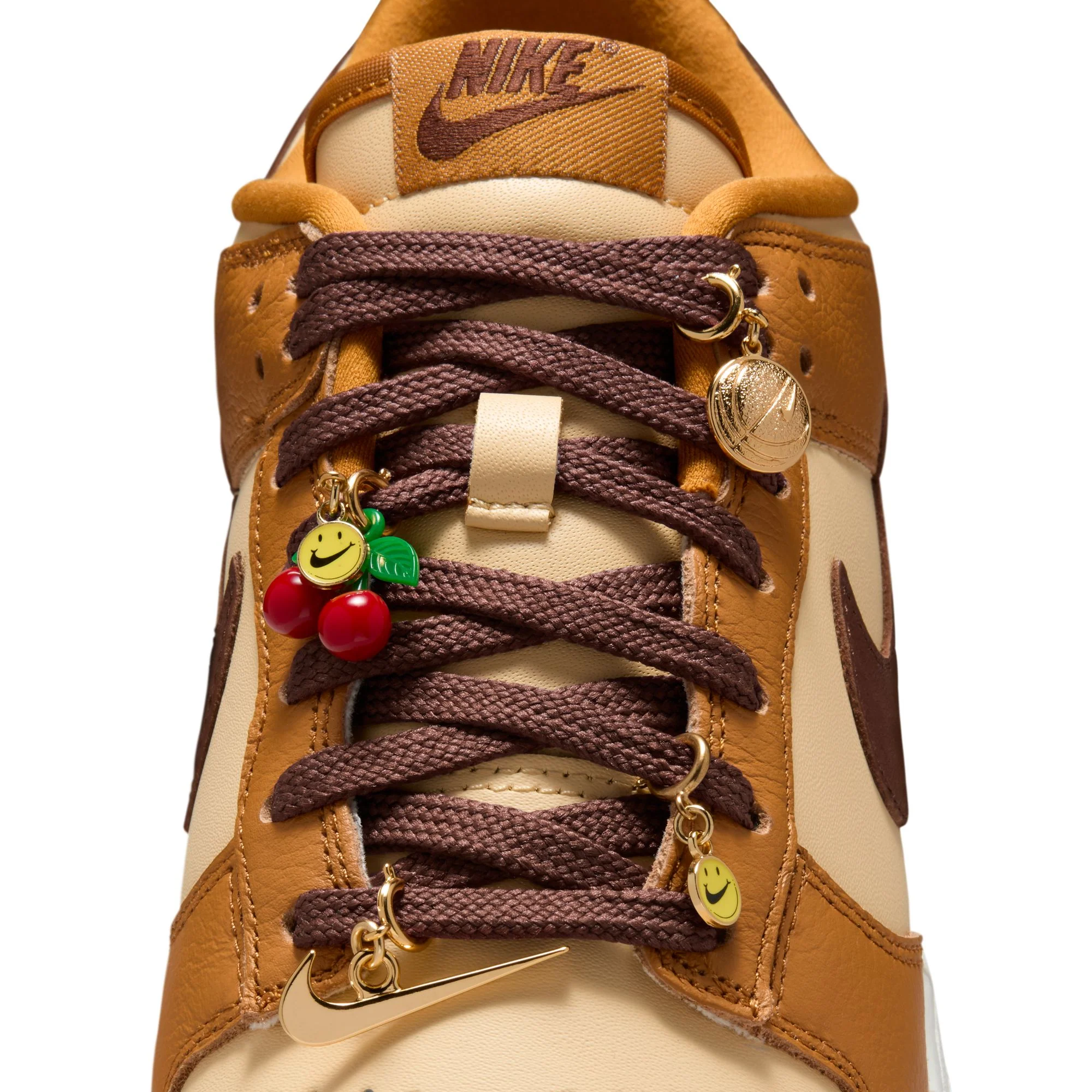 Nike "Dunk Low" Womens - Desert Ochre / Fauna Brown - Image 4