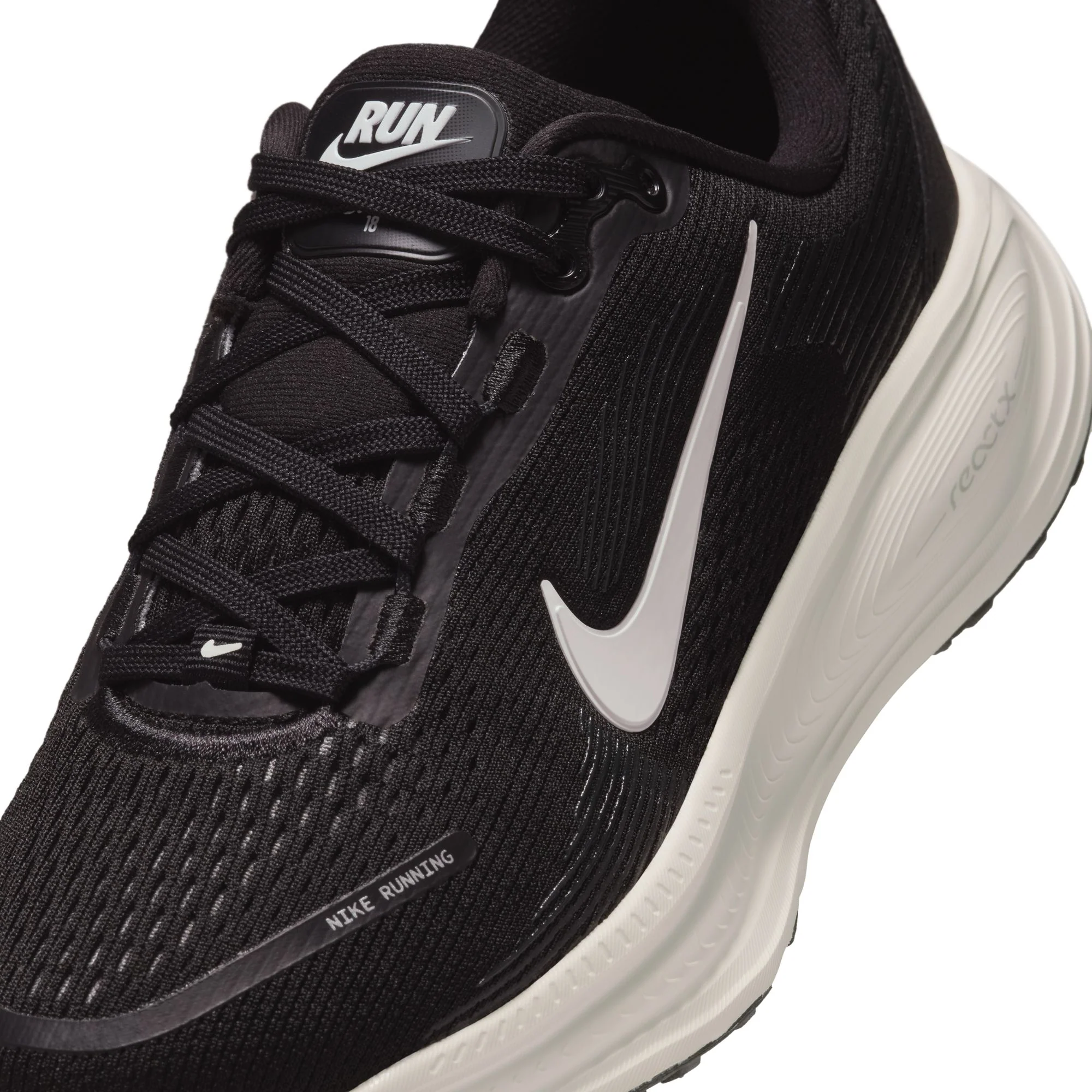 Nike "Vomero 18" Grade School - Black / Summit White - Image 4