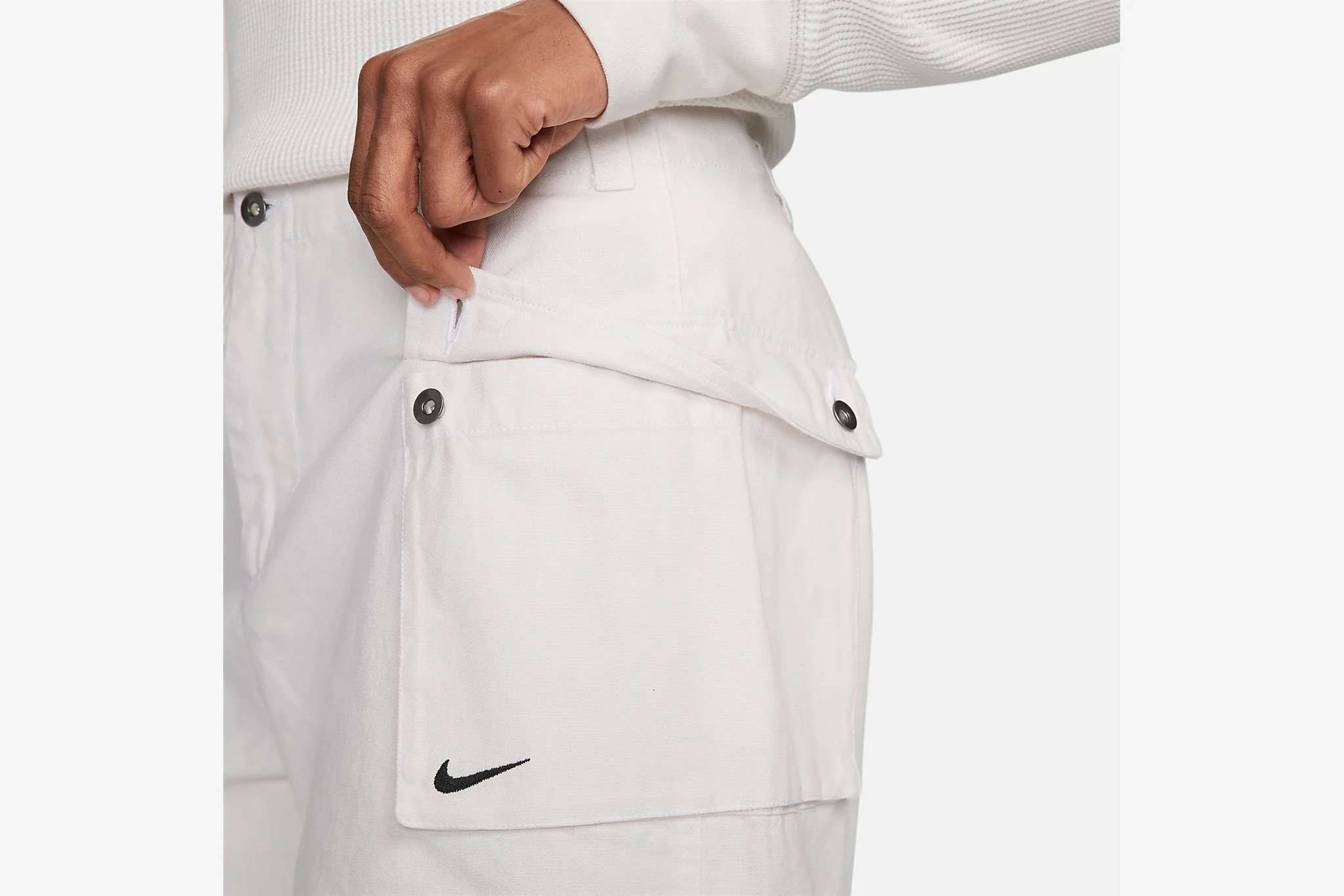 Nike "Woven P44 Cargo Short" M - White - Image 3